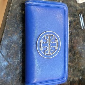 Tory Burch zippered wallet